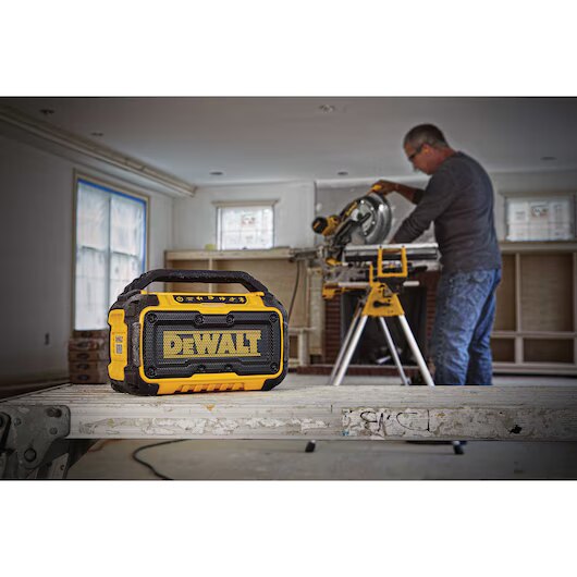 DEWALT 20V MAX* Bluetooth Speaker For Jobsite, Tool Only | Bolts