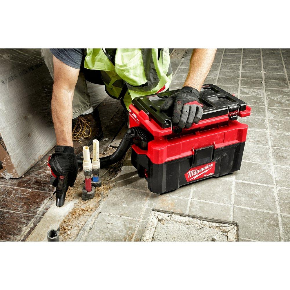 Milwaukee Packout M18 Fuel 2.5 Gal Wet Dry Vac
